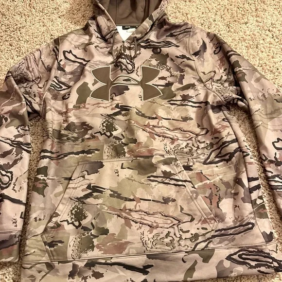 Under armor camo hoodie - Picture 3 of 7